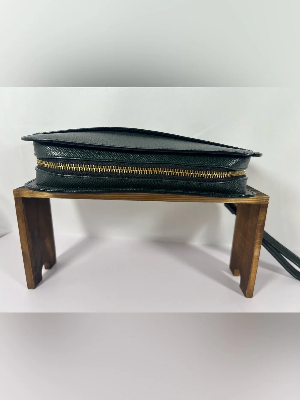 7101: Louis Vuitton Taiga Baikal Wristlet Clutch Pouch Green